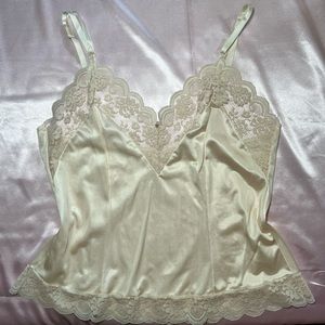 Dreamy vintage cami 🎀